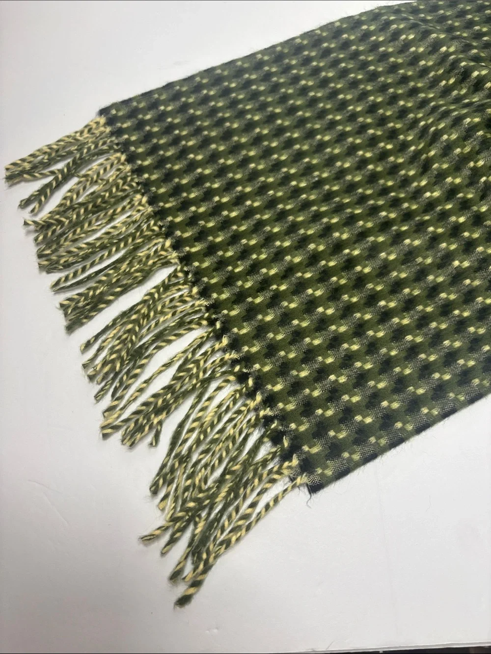 100% Cashmere Green Plaid Fringe Scottish Scarf CV